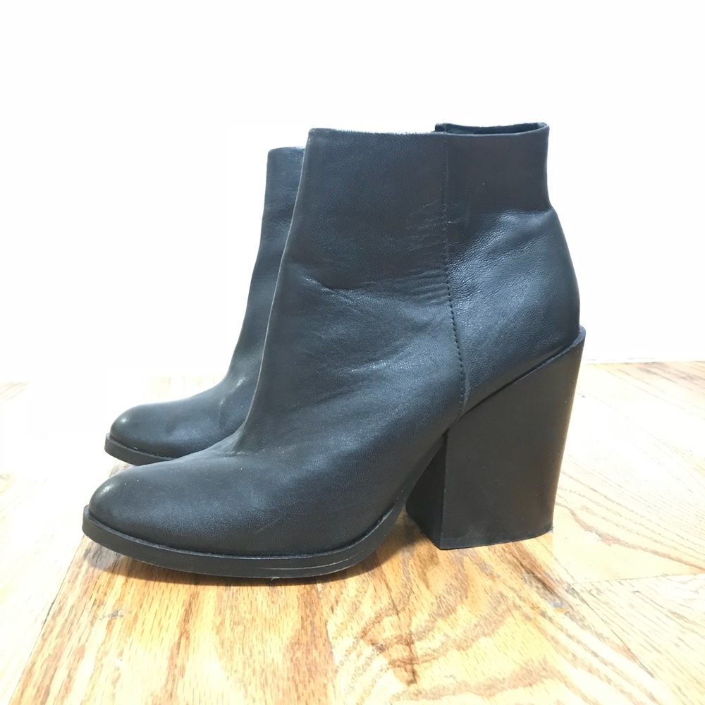 DV by Dolce Vita black leather block heel booties